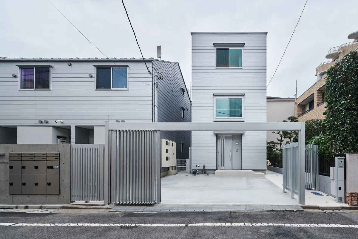 Higashijujo House