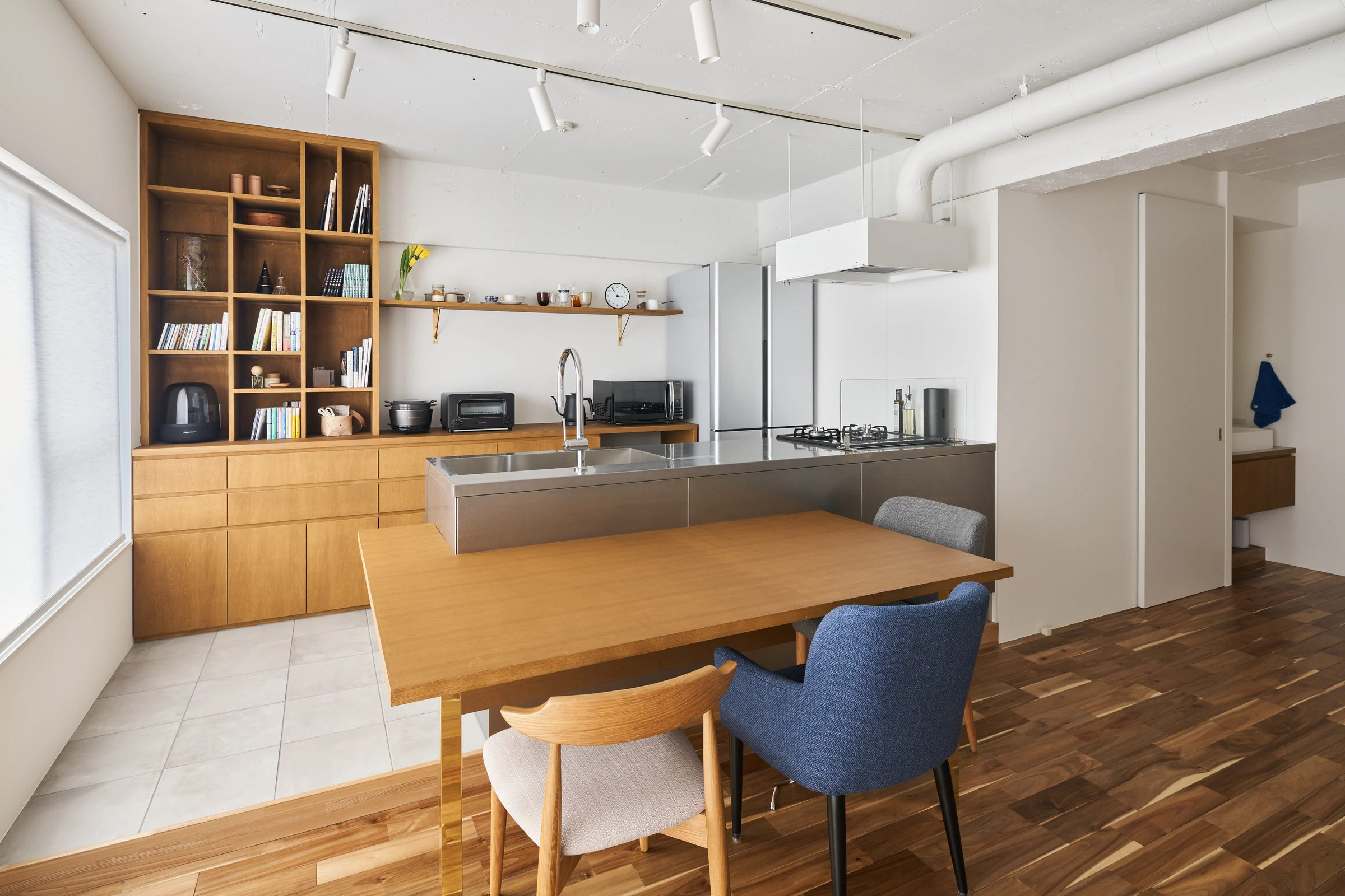 Nishigotanda House with interior 写真 8