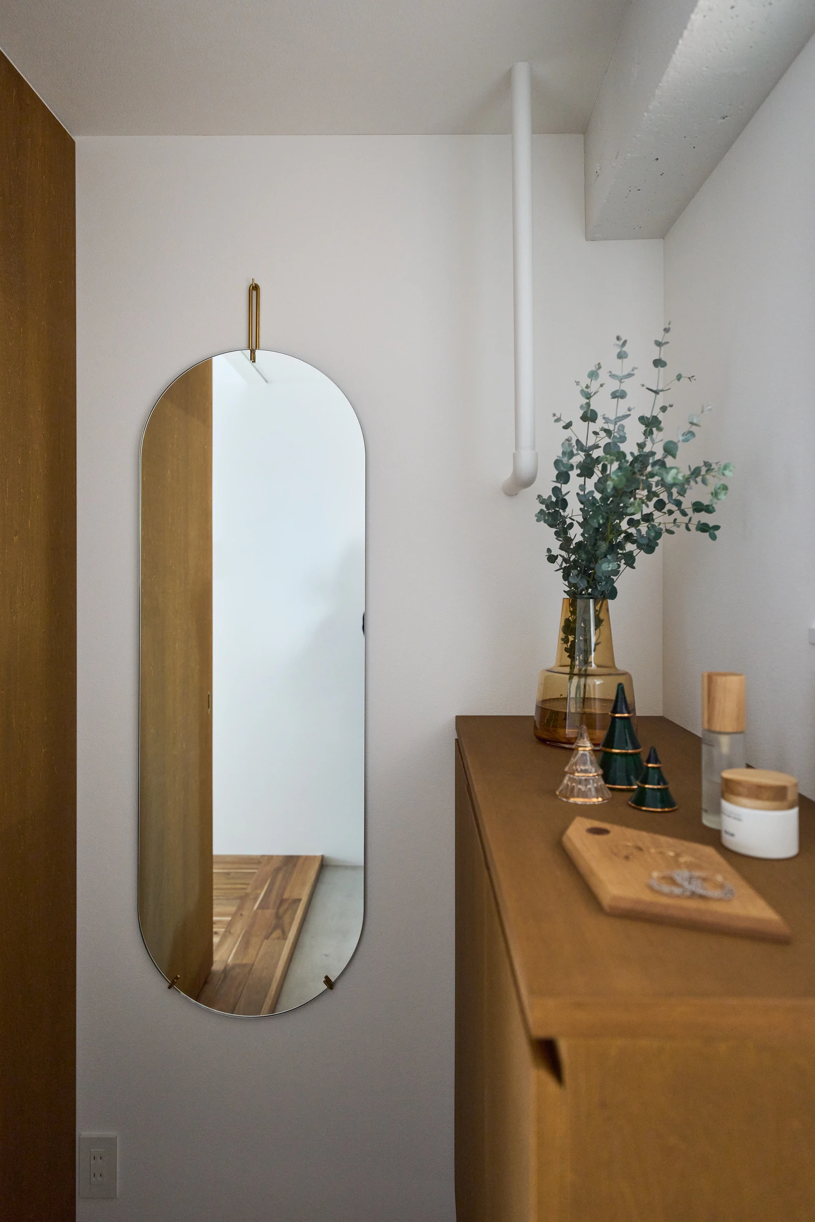 Nishigotanda House with interior 写真 13