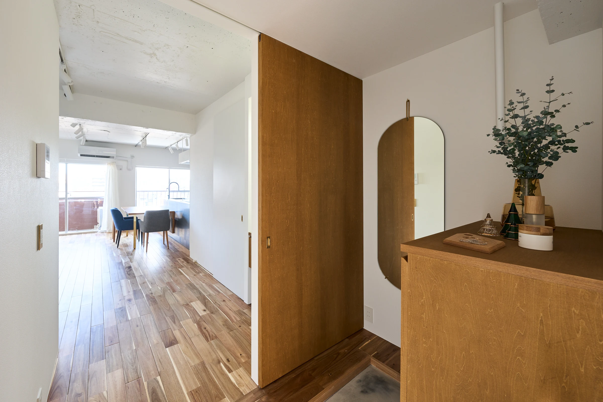 Nishigotanda House with interior 写真 18