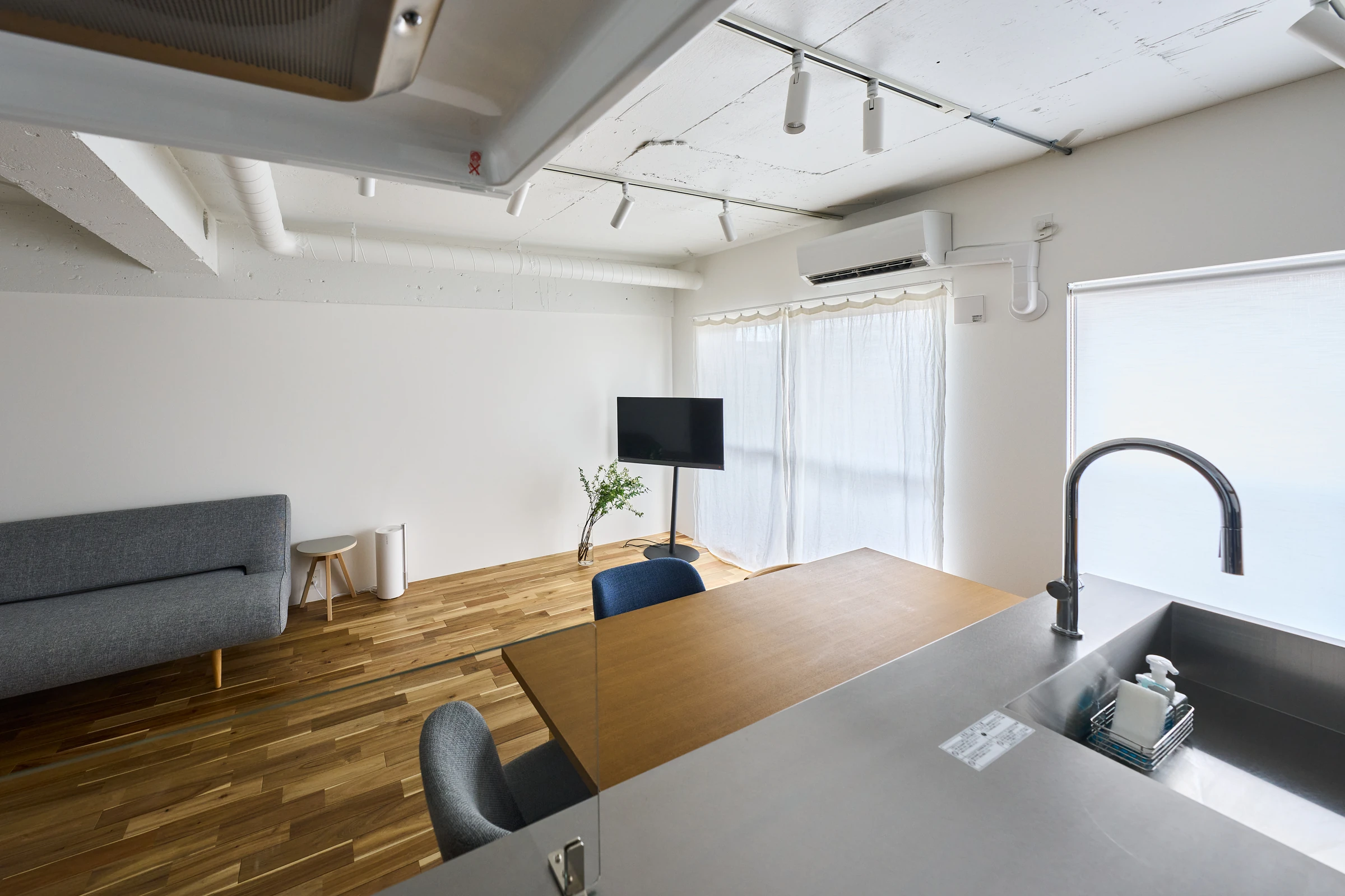 Nishigotanda House with interior 写真 23