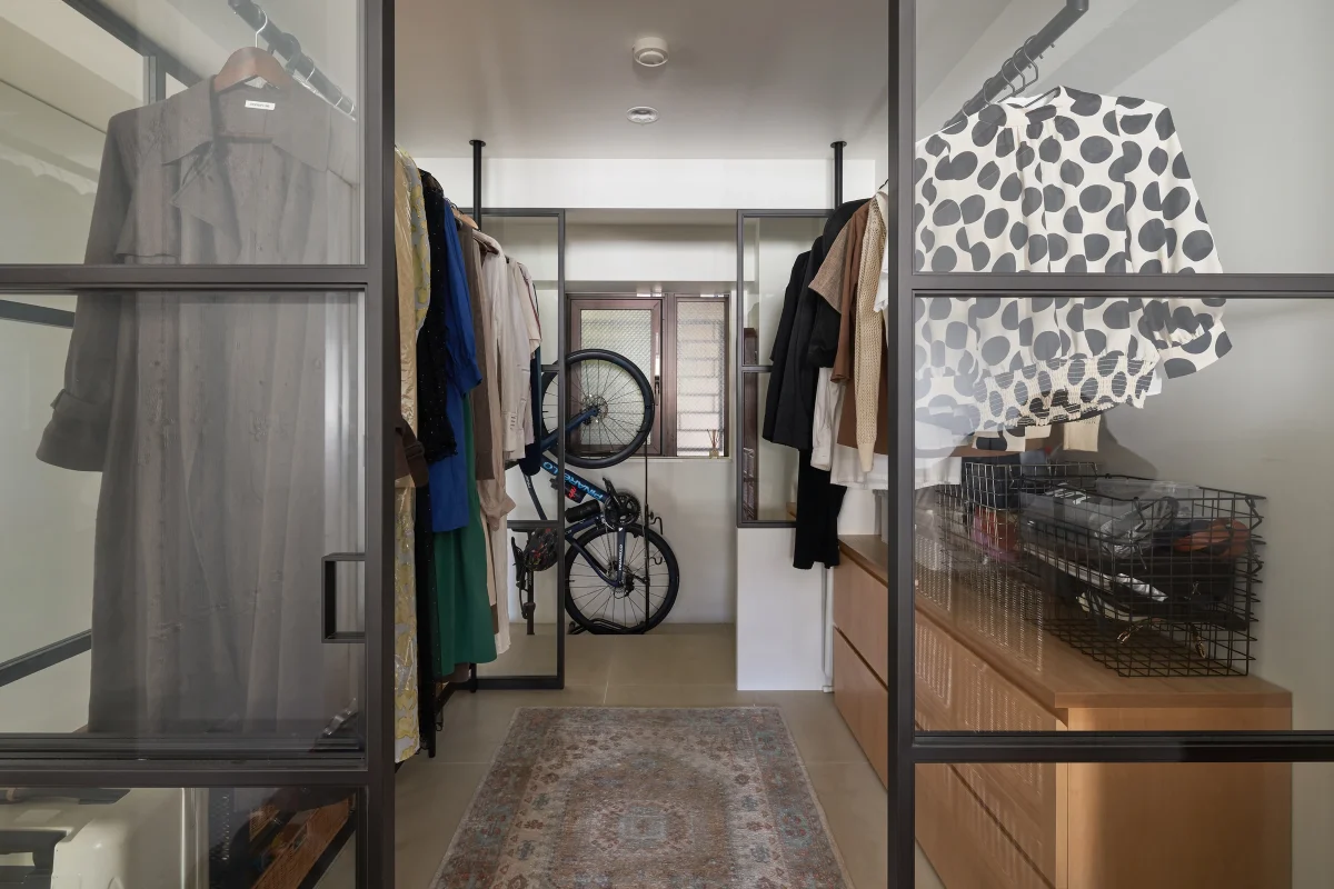 Mizonokuchi House With furniture